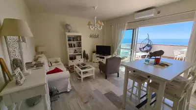 Middle Floor Apartment in Estepona