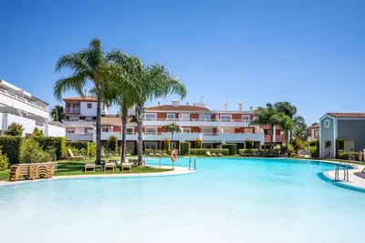 Middle Floor Apartment in Estepona