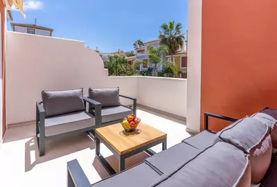Middle Floor Apartment in Estepona