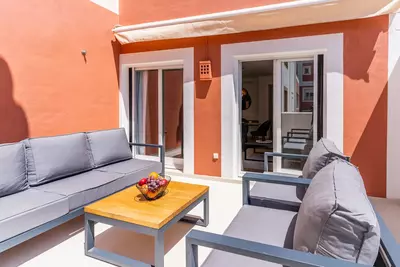 Middle Floor Apartment in Estepona