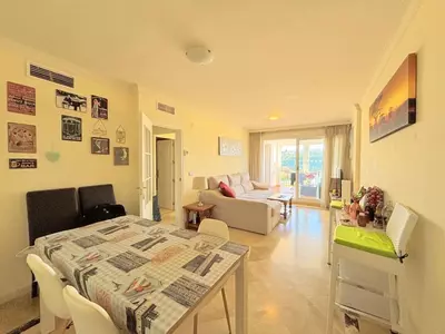 Middle Floor Apartment in Manilva