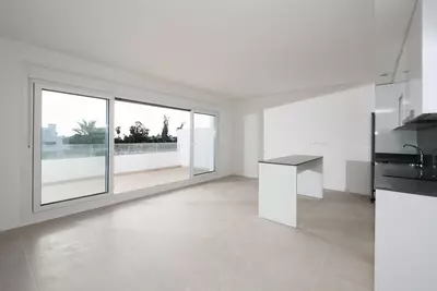 Middle Floor Apartment in Cancelada