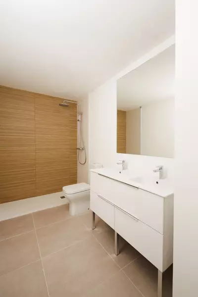 Middle Floor Apartment in Cancelada
