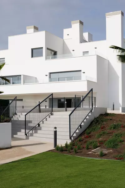 Middle Floor Apartment in Cancelada