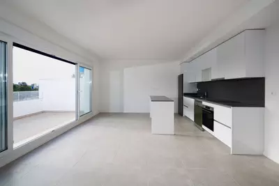Middle Floor Apartment in Cancelada
