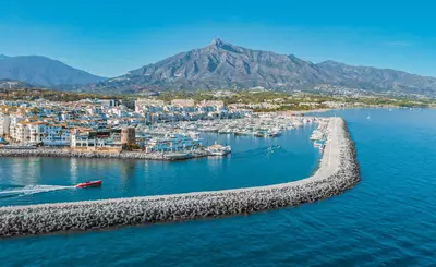 Middle Floor Apartment in Puerto Banús