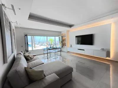 Middle Floor Apartment in Puerto Banús