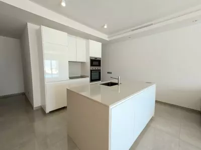 Middle Floor Apartment in Puerto Banús