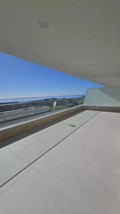 Middle Floor Apartment in Estepona