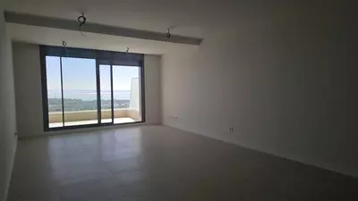 Middle Floor Apartment in Estepona