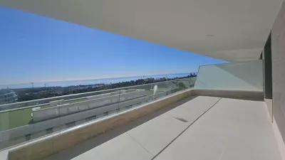Middle Floor Apartment in Estepona