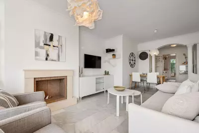 Middle Floor Apartment in Nueva Andalucía