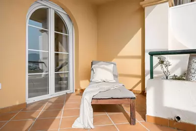 Middle Floor Apartment in Nueva Andalucía