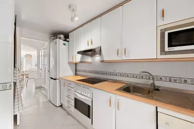 Middle Floor Apartment in Nueva Andalucía