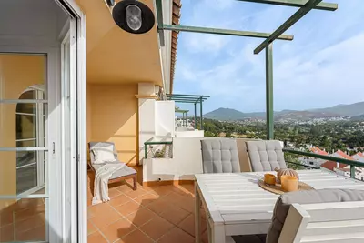 Middle Floor Apartment in Nueva Andalucía