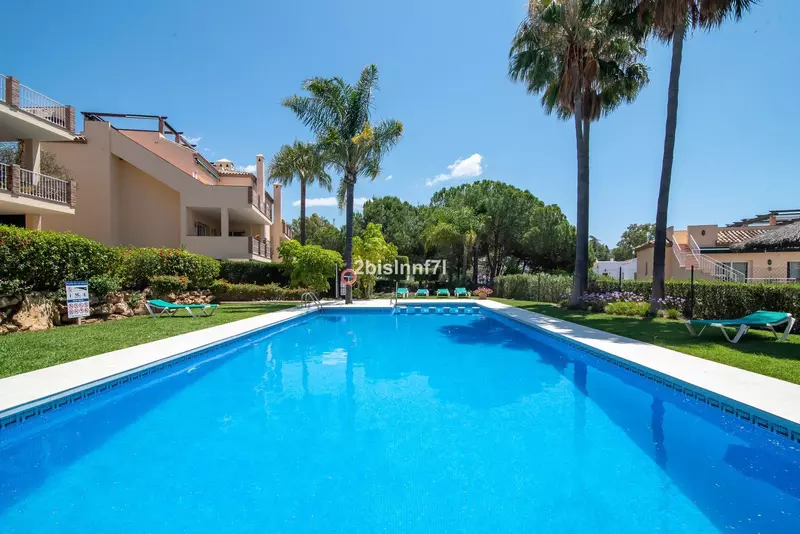 Middle Floor Apartment in Nueva Andalucía