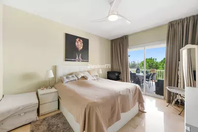 Middle Floor Apartment in Nueva Andalucía