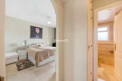 Middle Floor Apartment in Nueva Andalucía