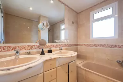 Middle Floor Apartment in Nueva Andalucía