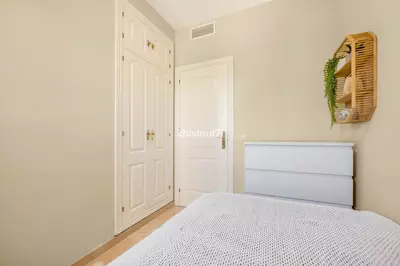 Middle Floor Apartment in Nueva Andalucía