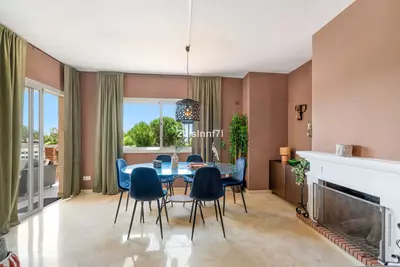 Middle Floor Apartment in Nueva Andalucía