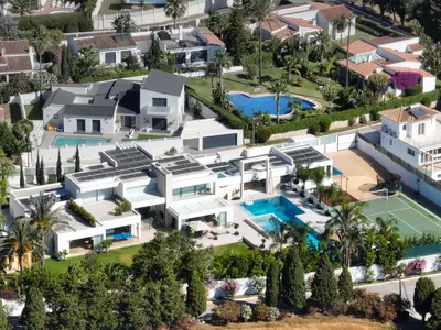 Detached Villa in El Paraiso