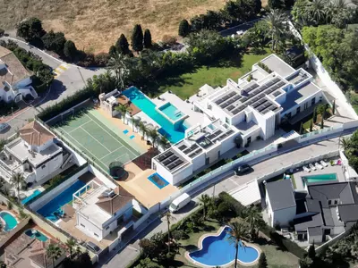 Detached Villa in El Paraiso
