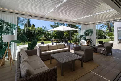 Detached Villa in El Paraiso