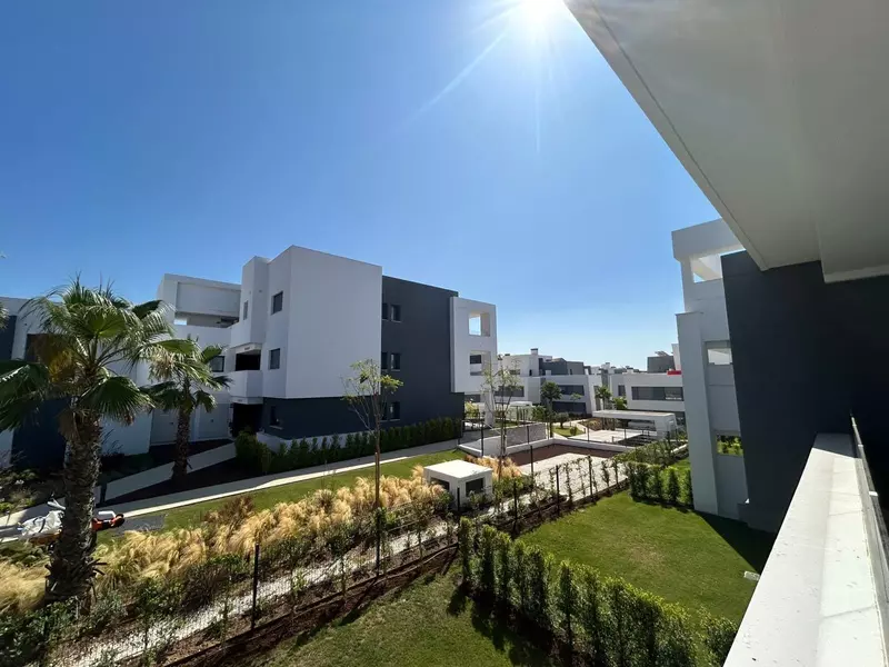 Middle Floor Apartment in Selwo