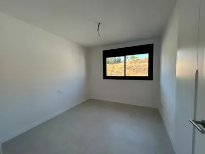 Middle Floor Apartment in Selwo