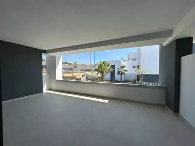 Middle Floor Apartment in Selwo