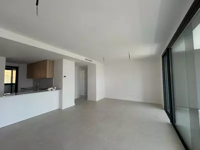 Middle Floor Apartment in Selwo