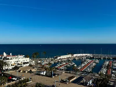 Middle Floor Apartment in Marbella