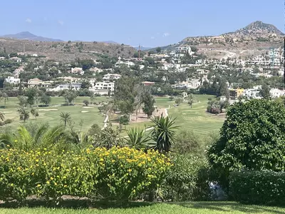 Townhouse in El Paraiso