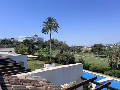 Townhouse in El Paraiso