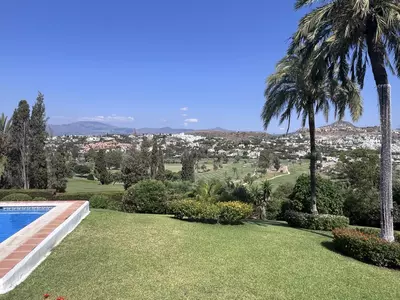 Townhouse in El Paraiso