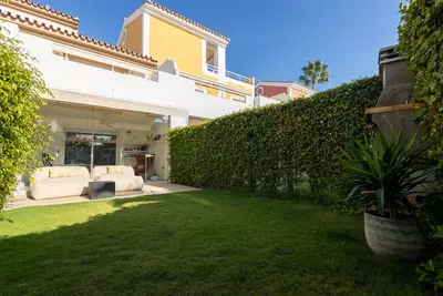 Ground Floor Apartment in El Paraiso
