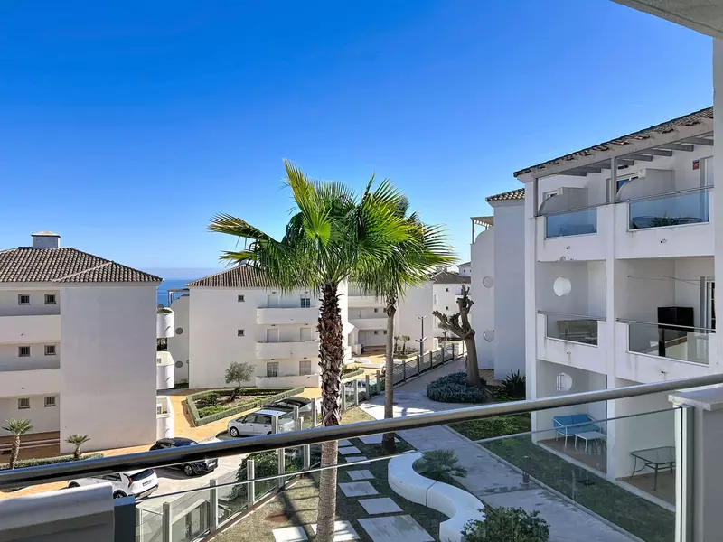 Middle Floor Apartment in Manilva