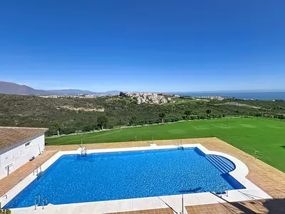 Middle Floor Apartment in Manilva
