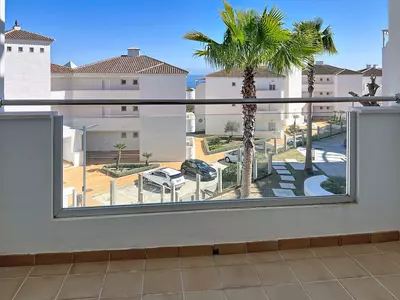 Middle Floor Apartment in Manilva
