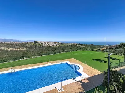 Middle Floor Apartment in Manilva