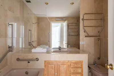Middle Floor Apartment in Marbella