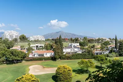 Middle Floor Apartment in Marbella