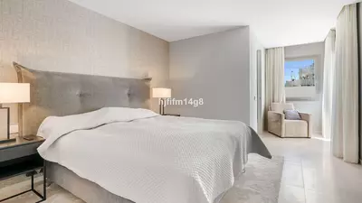 Middle Floor Apartment in Nueva Andalucía