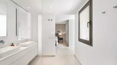 Middle Floor Apartment in Nueva Andalucía