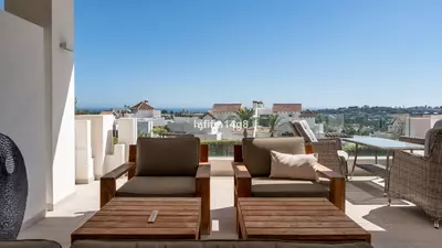 Middle Floor Apartment in Nueva Andalucía