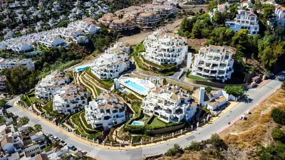 Middle Floor Apartment in Nueva Andalucía