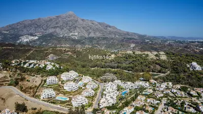 Middle Floor Apartment in Nueva Andalucía
