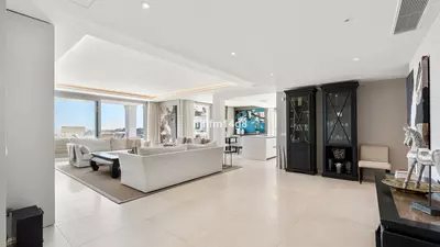 Middle Floor Apartment in Nueva Andalucía