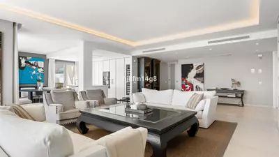 Middle Floor Apartment in Nueva Andalucía